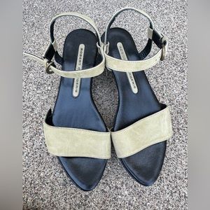 Robert Clergerie platform sandals, size 9, khaki color